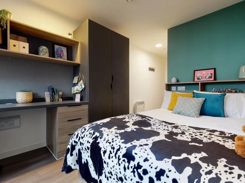 canvas-walthamstow-bronze