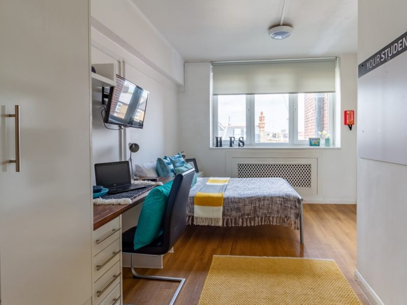 student-accommodation-london-garrow-house-silver-studio-2-min